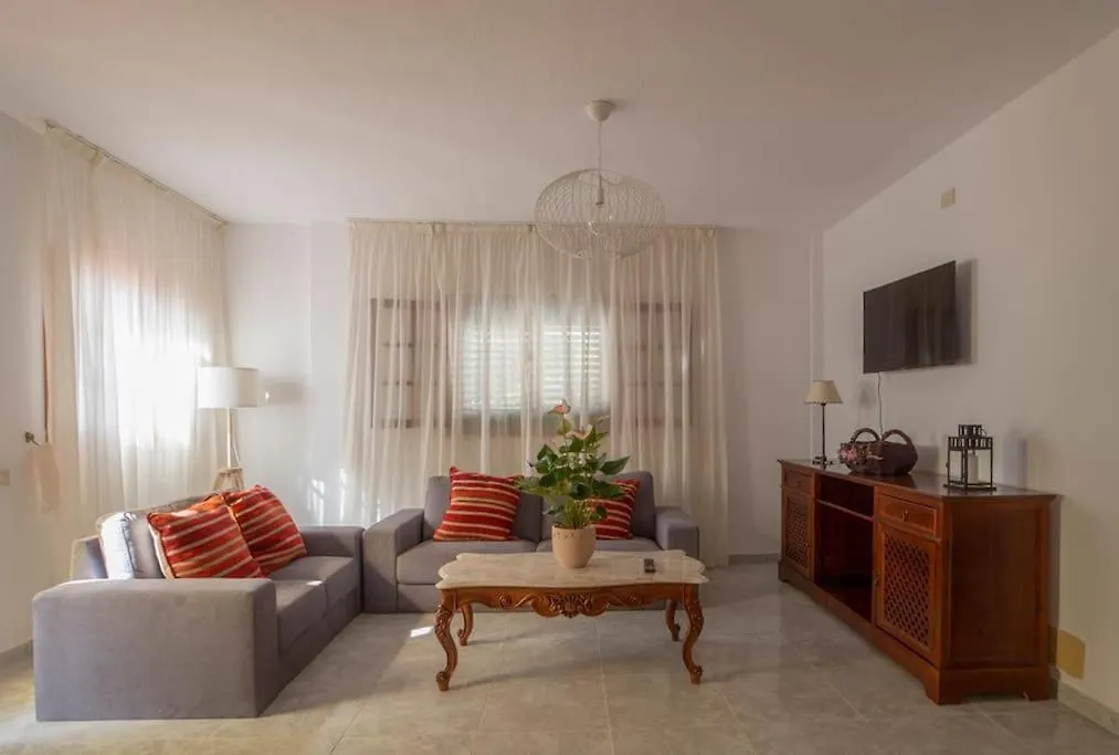 Villa Teram Alajero