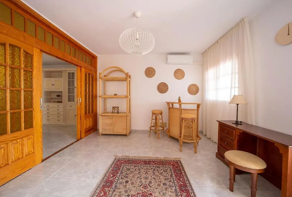 Villa Teram Alajero