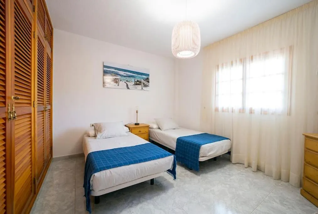 Villa Teram Alajero 0*,